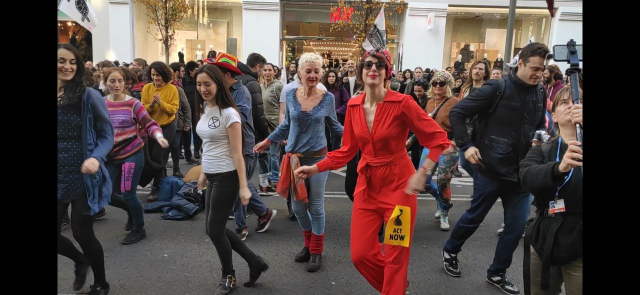 Extinction Rebellion’s Civil Discobedience goes global Extinction Rebellion’s Civil Discobedience goes global