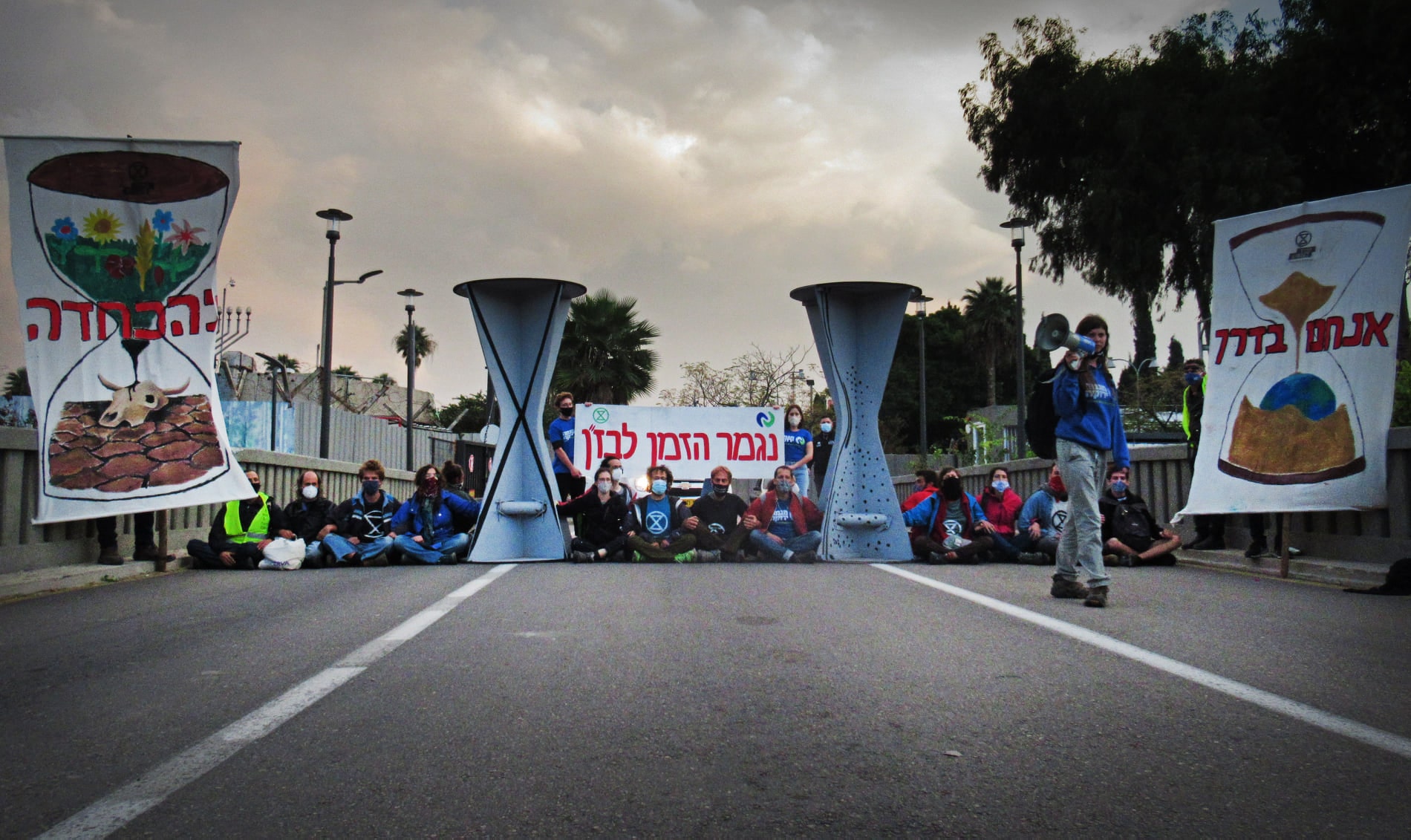 Over 200 activists and residents converged on Haifa Bay to demand the closure of its petrochemical industry