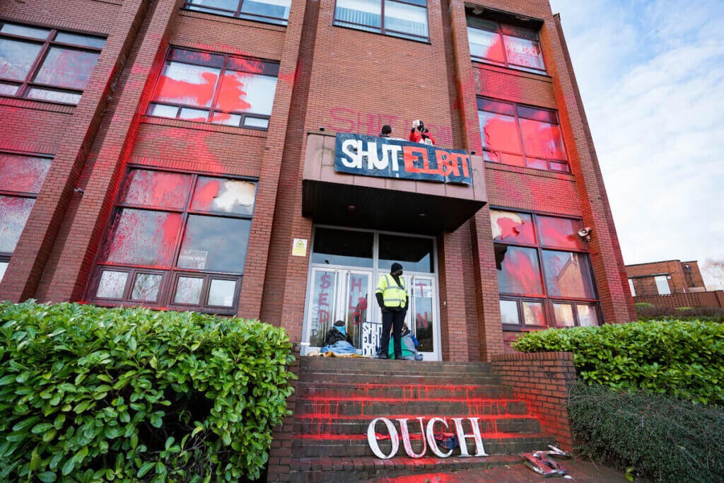 Palestine
Action and Extinction Rebellion activists shut down Israeli arms factory Activists with Palestine Action and Extinction Rebellion North occupy anIsraeli arms factory in Oldham, UK (Photo: PalestineAction)